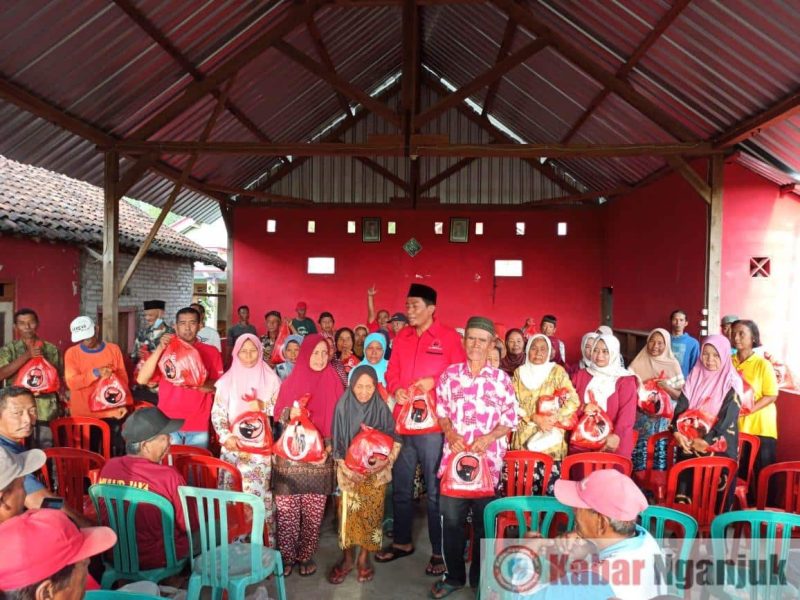 DPC PDI Perjuangan Nganjuk Gelar Bakti Sosial