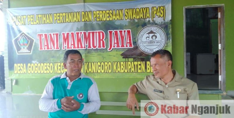 Ir. M. Krisna Triatmanto, MSi (kanan).