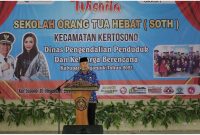 Pj Bupati Nganjuk memberikan sambutan pada kesempatan SOTH