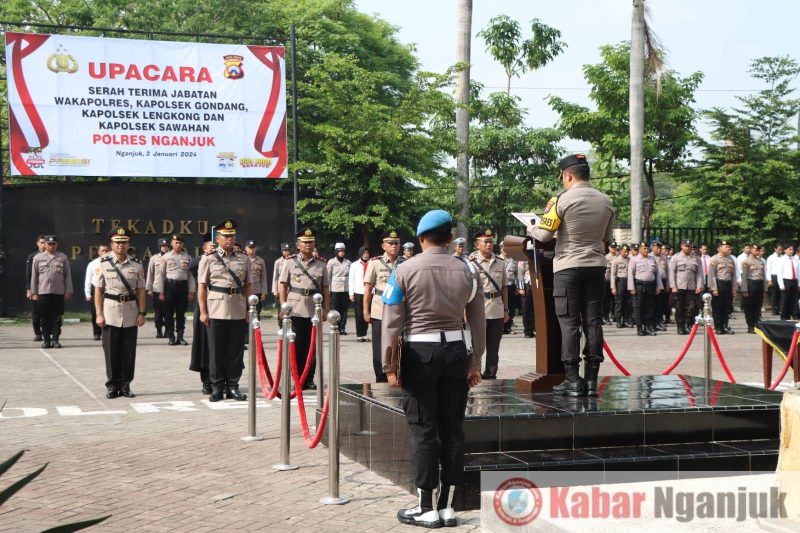 Upacara Sertijab berlangsung di lapangan apel Polres Nganjuk