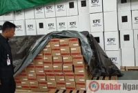 penerimaan surat suara yang langsung disimpan di Gudang Logistik