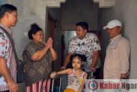 foto bersama anggota DPRD Dan Kepala Dinsos