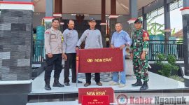 Suardi Rochim (PT. Profound Indonesia) saat giat jumat berkah di Kecamatan Rejoso