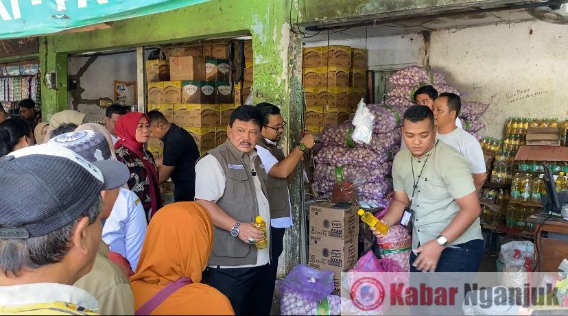 Bupati Nganjuk Gelar Sidak Pasar Jelang Nataru, Stock dan Harga Kebutuhan Pokok Aman